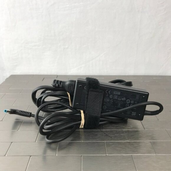 HP AC Adapter Model PPP009C HP P/N753559-002 19.5volt Output 4.55mm x 3.0mm plug - Picture 4 of 8